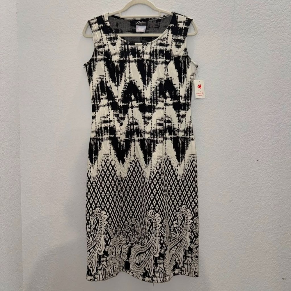 NWT Artex Fashions Women M Zigzag Paisley Stretchy Sleeveless Sheath Dress Artsy